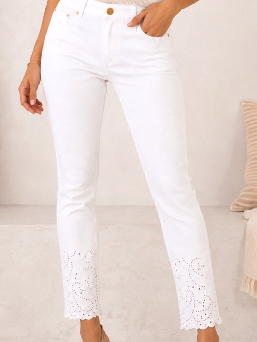 Ted Baker White Skinny Jeans Eyelet Embroidered Scallop Hem Cropped Pants Sz 34